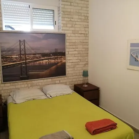 Casa de hóspedes Paradise Space Algés